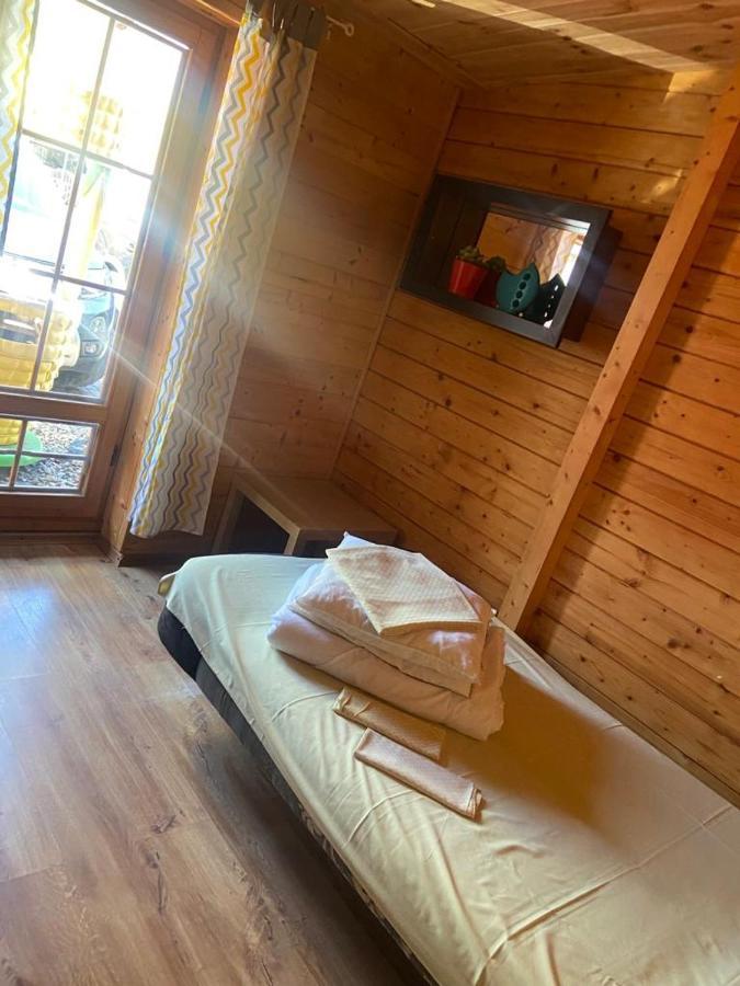 Lodge Drewniane Caloroczne *